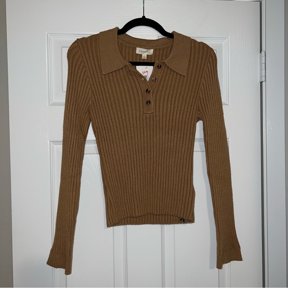 Collard sweater